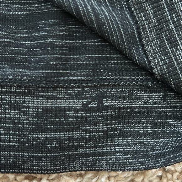 Lululemon swiftly tech relaxed fit tee size 4 black - Picture 3 of 3